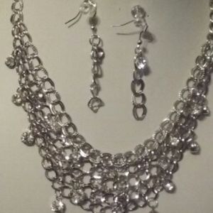 Necklace and earrings set
